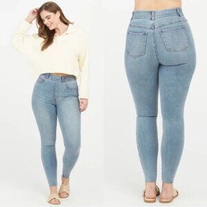 SPANX Skinny Ankle Jean Light Vintage Flattering Size Large